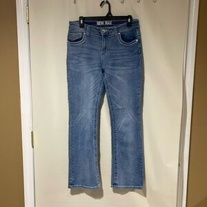 New Max Women Stretchable Boot Cut Jeans Size 8 like New Condition